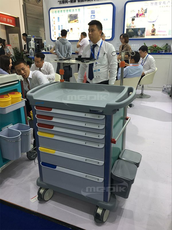 Nueva serie de carros médicos lanzados en otoño 2018 CMEF