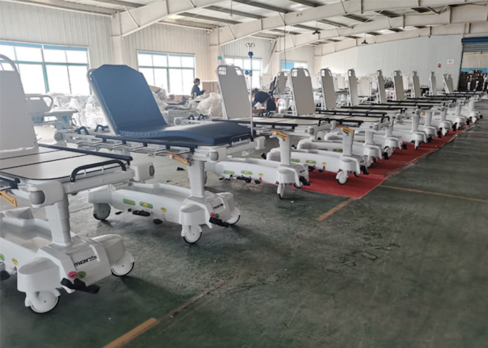 Camilla YA-PS07C con pesaje y perspectiva de cuerpo completo. Camilla YA-PS07C con pesaje y perspectiva de cuerpo completo.