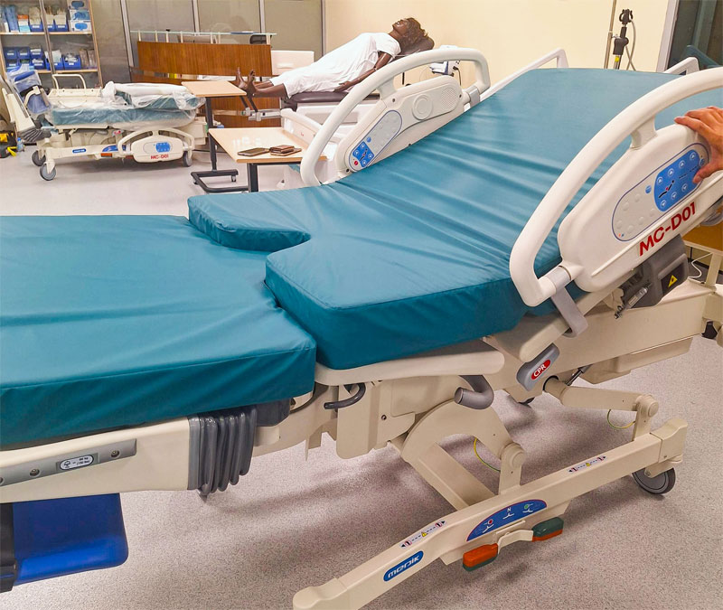 Camillas de parto MC-D01 en UDST Camillas de parto MC-D01 en UDST